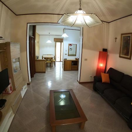 Corazza - Trilocale Piano Terra - Agenzia Cocal Apartment Caorle Bagian luar foto